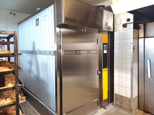 Montaż komory chłodniczo-garowniczej MIWE GVA, Podwilk